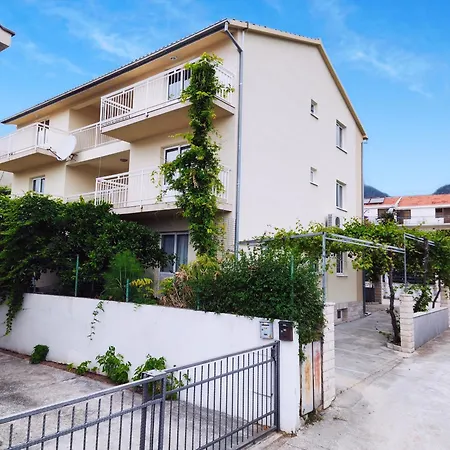 Apartments David
