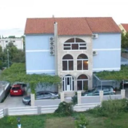 Apartments David